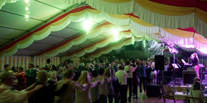 Hochzeitsmusik - Besetzung (mögl. Instrumente): mehrstimmige Arrangements - Niedersachsen - Celebration Tanz- & Partyband