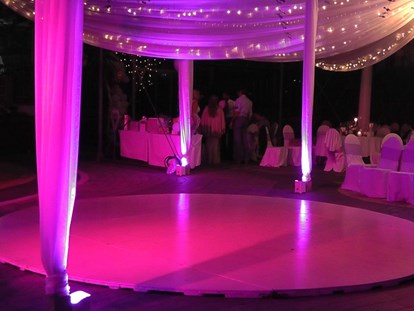 Hochzeitsmusik - Einstudieren von Wunschsongs - Ambiente-Licht-Addon in der Arche Moorhof 2021 - Rusty Karaoke & Music Entertainment Premium Hochzeits-DJ für Ihren schönsten Tag