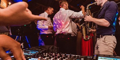 Hochzeitsmusik - München - DJ+ Saxophon, Eröffnung Tanzfläche - Sax & the DJ // Saxophonist und Party-DJ