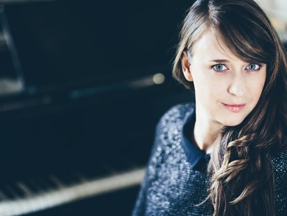 Hochzeitsmusik - Musikrichtungen: Pop - Korneuburg - Piano und Backingvocals: Daniela Schölm - Sound Cats