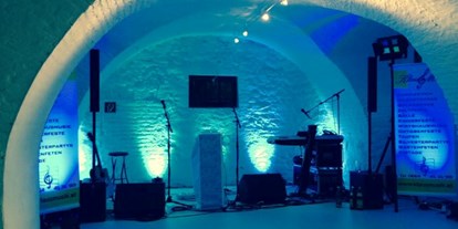 Hochzeitsmusik - Musikrichtungen: Neue Deutsche Welle - Niederösterreich - Ton und Lichtanlage für passendes Ambiente - Klaus Musik