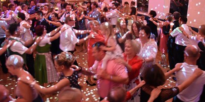 Hochzeitsmusik - Musikrichtungen: 60er - Kematen am Innbach - Nightfever Tanz- Party- und Unterhaltungsband