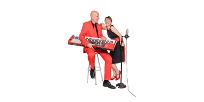 Hochzeitsmusik - Musikrichtungen: 70er - Zeillern - Duo-Besetzung mit Sängerin und Keyboardspieler - Voices and Music aus Linz