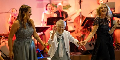 Hochzeitsmusik - Musikrichtungen: Country - Oberösterreich - Hochzeitsfeier für Jung und Alt - Voices and Music aus Linz