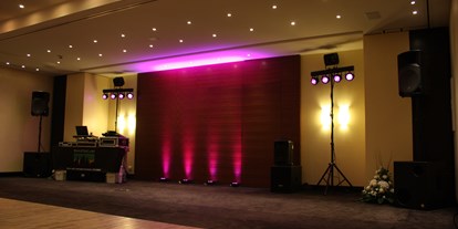 Hochzeitsmusik - geeignet für: Sektempfang - Bonn - HyperTonLicht - DJ und Veranstaltungstechnik Service