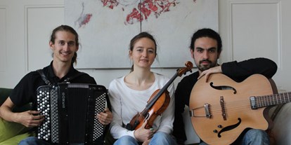 Hochzeitsmusik - Schweiz - David Häggi, Angèle Quenette und Fernando Noriega (v.l.) - Contes et Rondes