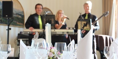Hochzeitsmusik - Musikrichtungen: Hits von Heute - Wiedenzhausen - Caipirinha stilvoll im Schloss Montfort Langenargen am Bodensee - Caipirinha Partyband München