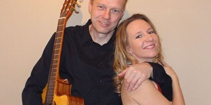 Hochzeitsmusik - Musikrichtungen: 80er - Pitten - Akustik-Duo ADA KALEH (Silvana Mock, Yol Yolescu) - Ada Kaleh