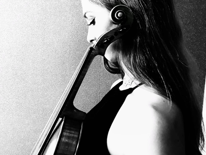 Hochzeitsmusik - Besetzung (mögl. Instrumente): weibliche Hauptstimme - Violinistin Rebeka 
Trauung und Agape - MIKAS BAND