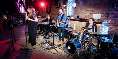 Hochzeitsmusik - Musikrichtungen: Nullerjahre - Ölsen - Partyband Delicious - Delicious Band Köln