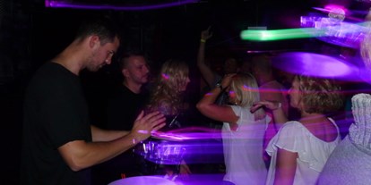 Hochzeitsmusik - Kosten für Abendhochzeit (ca. 5 Stunden): über 2400 Euro - Münsterland - Live Percussions - DJ Monobeats - Hochzeits DJ mit live Percussion