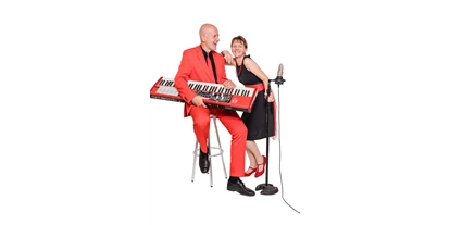 Hochzeitsmusik - Besetzung (mögl. Instrumente): Gitarre - Harlanden - Duo-Besetzung mit Sängerin und Keyboardspieler - Voices and Music aus Linz