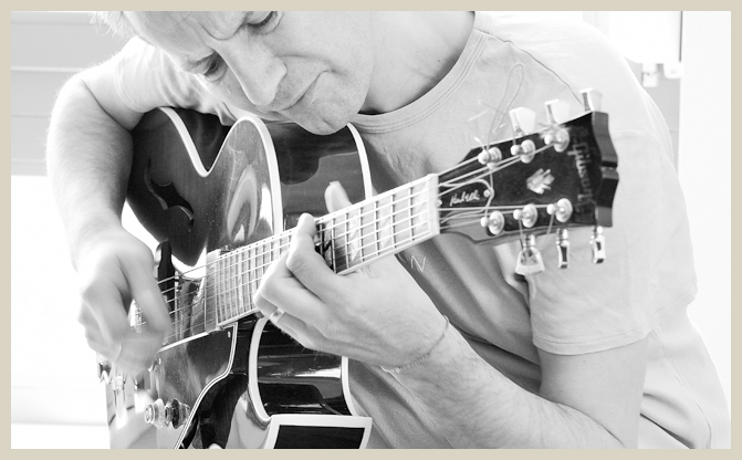 Hochzeitsband - Charlie Kager - holt die Band aus der Gitarre