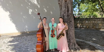 Hochzeitsmusik - Kosten für kirchliche Trauung: bis 800 Euro - Obergrabern - SiGMA jazz & dance
ladies.trio - SiGMA jazz & dance