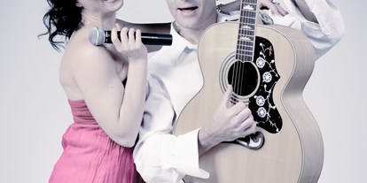 Hochzeitsmusik - Besetzung (mögl. Instrumente): E-Gitarre - Anzing (Neulengbach, Würmla) - Danja Bauer- Hochzeitssängerin & Band für Ihre Trauung, Agape und Tafel