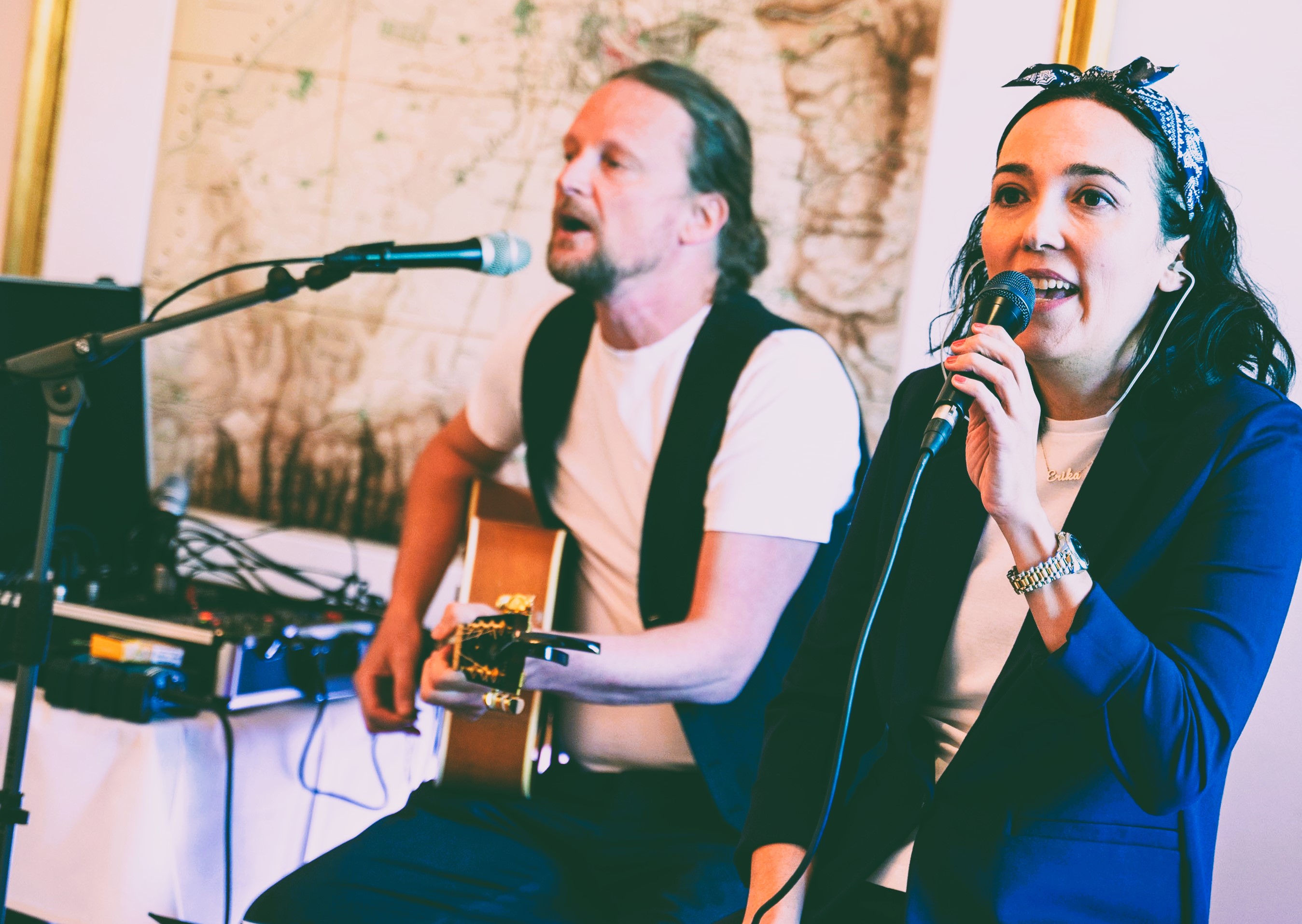 Hochzeitsband: Wir spielen feinsten Pop und Softrock aus den 70ern, 80ern bis hinauf zu den Hits von heute.  - WESPA MAGIC