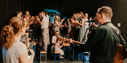 Hochzeitsmusik - Besetzung (mögl. Instrumente): weibliche Hauptstimme - Pyhrn Eisenwurzen - Unser Duo sorgt für Stimmung beim Brautstehlen im Innviertel Mehrnbach Weinwerk Christian - Coverage