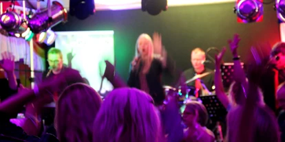 Hochzeitsmusik - Einstudieren von Wunschsongs - Niedersachsen - Celebration Tanz- & Partyband
