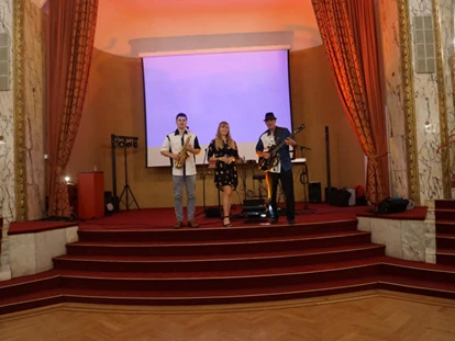 Hochzeitsmusik - Auftritt Entertainer Martin und Band Bunch of Stars im Parkhotel Schönbrunn - Entertainer Martin und Bunch of Stars Hochzeitsband