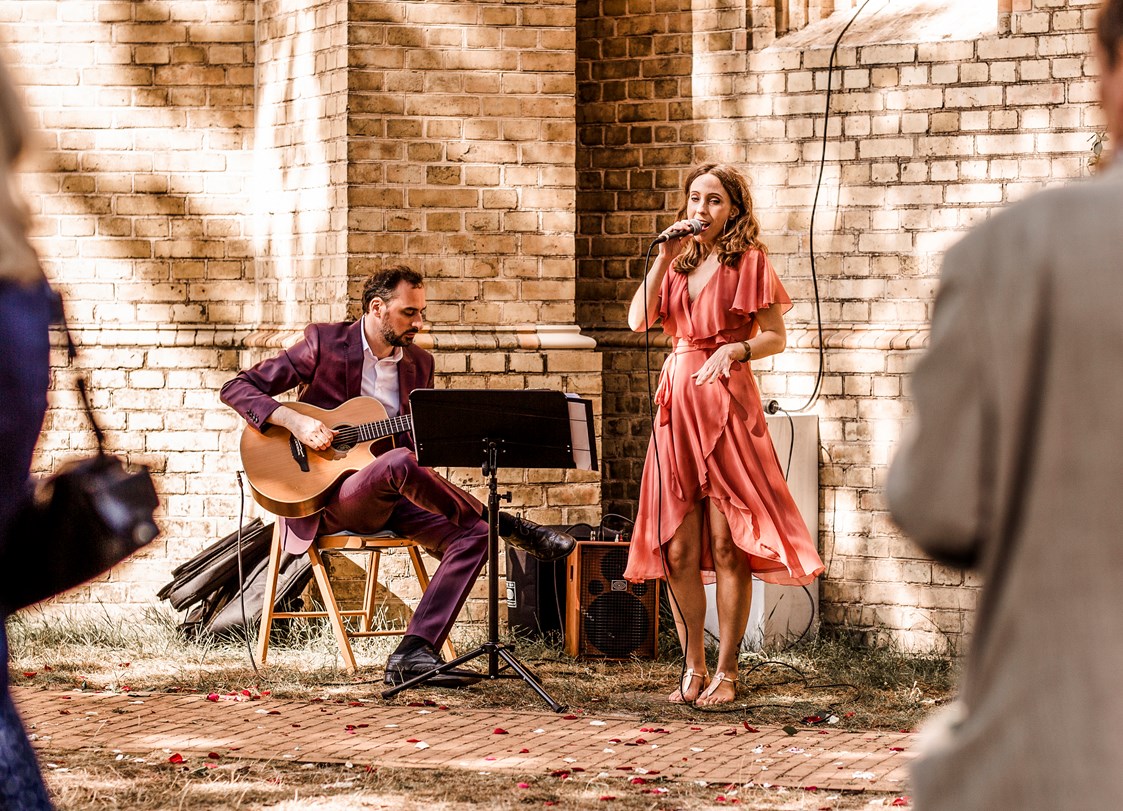 Hochzeitsband: Sektempfang in Potsdam
 - la la Luxe - Akustik Duo