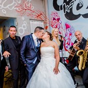 Hochzeitsband - relaxMUSIC goes Hochzeit - relaxMUSIC - flexible Bandbesetzungen mit DJ-Service