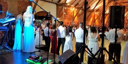 Hochzeitsmusik - Einstudieren von Wunschsongs - Steiermark - MATURABALL MIT DER LIVE FRANYKSBAND. - FRANKY´S BAND,  INTERNATIONALE MUSIK  UND BALKANMUSIK