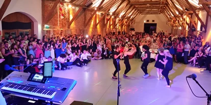 Hochzeitsmusik - Einstudieren von Wunschsongs - Steiermark - DIE LIVE MUSIK FRANKYSBAND SPIELT AM MATURABALL. - FRANKY´S BAND,  INTERNATIONALE MUSIK  UND BALKANMUSIK