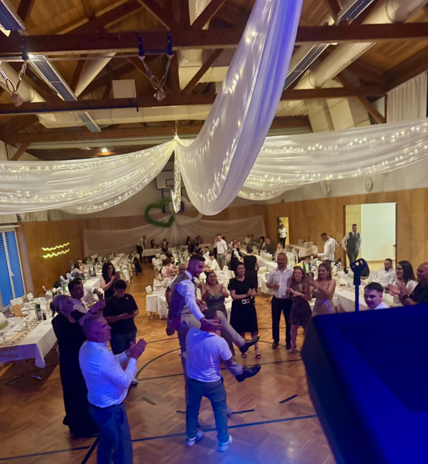 Hochzeitsband: Frankysband bei eiern Hochzeit - FRANKY´S BAND,  INTERNATIONALE MUSIK  UND BALKANMUSIK