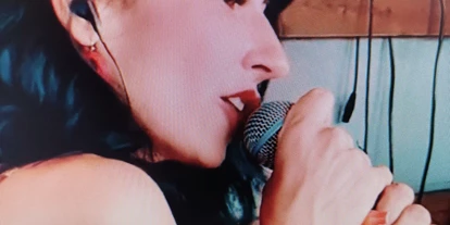 Hochzeitsmusik - Einstudieren von Wunschsongs - Steiermark - Top Sängerin NATASCHA von der Frankysband - FRANKY´S BAND,  INTERNATIONALE MUSIK  UND BALKANMUSIK