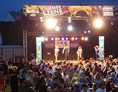 Hochzeitsband: LIVE - Foto aus der Sommerszene Gänserndorf - HASHTAG - Party á la carte