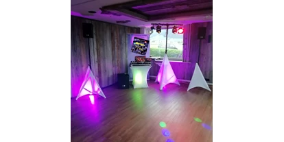 Hochzeitsmusik - Musikrichtungen: 70er - Innsbruck - Party DJ mit Erfahrung. Top Musik für Hochzeit, Geburtstag und jede andere Familienfeier. DJ Hernandez jetzt buchen und Ihr Fest wird zum Erfolg. - DJ Hernandez