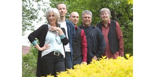 Hochzeitsmusik Mit Band Typ Trio In Graz Und Umgebung Auf Der Karte Finden Mit Bildern Und Eigenschaften Hochzeits Band Info