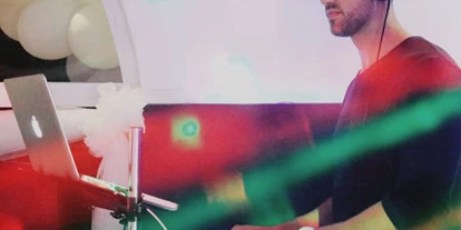 Hochzeitsmusik - geeignet für: Partymusik - Nordrhein-Westfalen - DJ - DJ Monobeats - Hochzeits DJ mit live Percussion