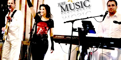 Hochzeitsmusik - PLZ 7011 (Österreich) - Partyband &  Hochzeitsband aus Wien "JUST MUSIC" - JUST MUSIC - die Party und Hochzeitsband