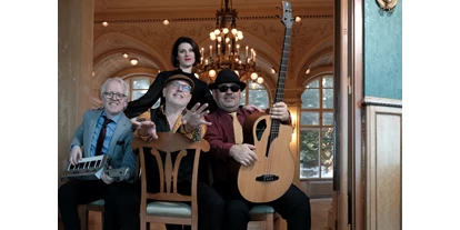 Hochzeitsmusik - PLZ 7011 (Österreich) - Die Herren und die Dame von "Sie ist 'ne DIVA".  - Sie ist 'ne DIVA