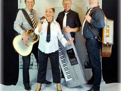Hochzeitsmusik - Die Hochzeitsband BLACK & WHITE aus Bayern. - Black&White Partyband