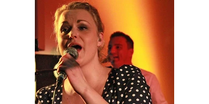 Hochzeitsmusik - PLZ 6323 (Österreich) - Repeat it - Die Tanz & Partyband