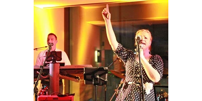 Hochzeitsmusik - PLZ 6323 (Österreich) - Repeat it - Die Tanz & Partyband