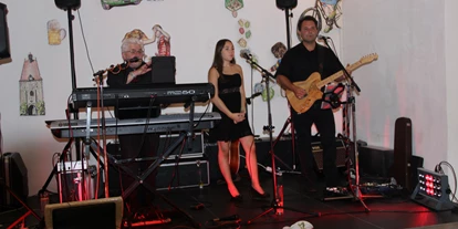 Hochzeitsmusik - geeignet für: Hintergrundmusik - Mühlviertel - M G M - Mixed Generation Music