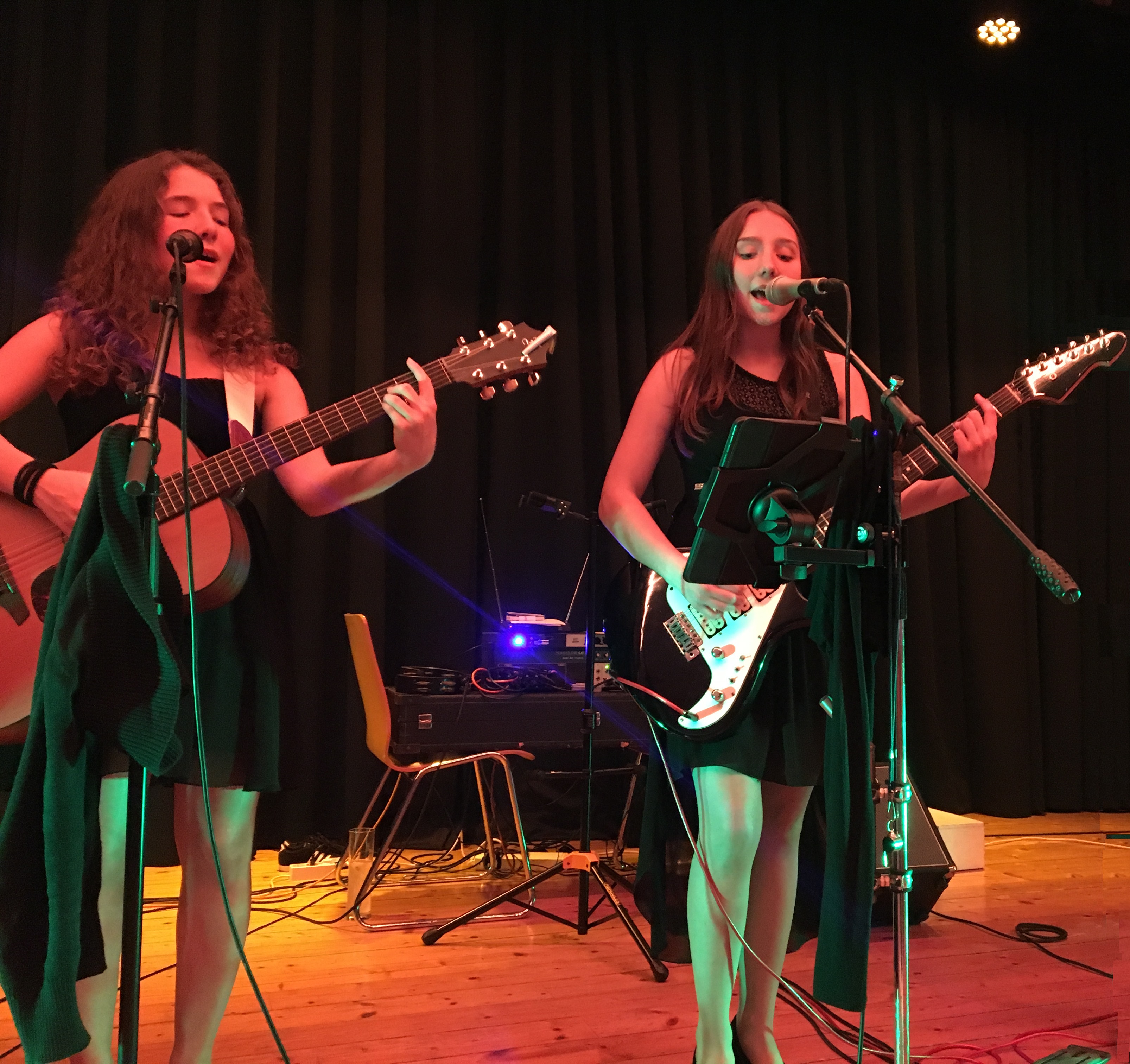 Hochzeitsband: M G M - Mixed Generation Music