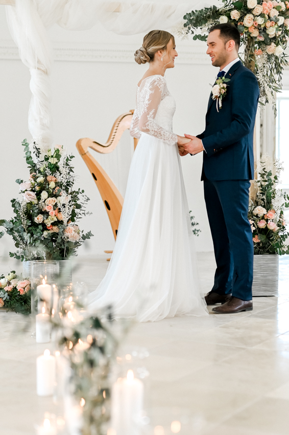 Hochzeitsmusik - Band-Typ: Sonstige - Wien-Stadt - Schloss Marchegg - Harfenistin Petra Mallin