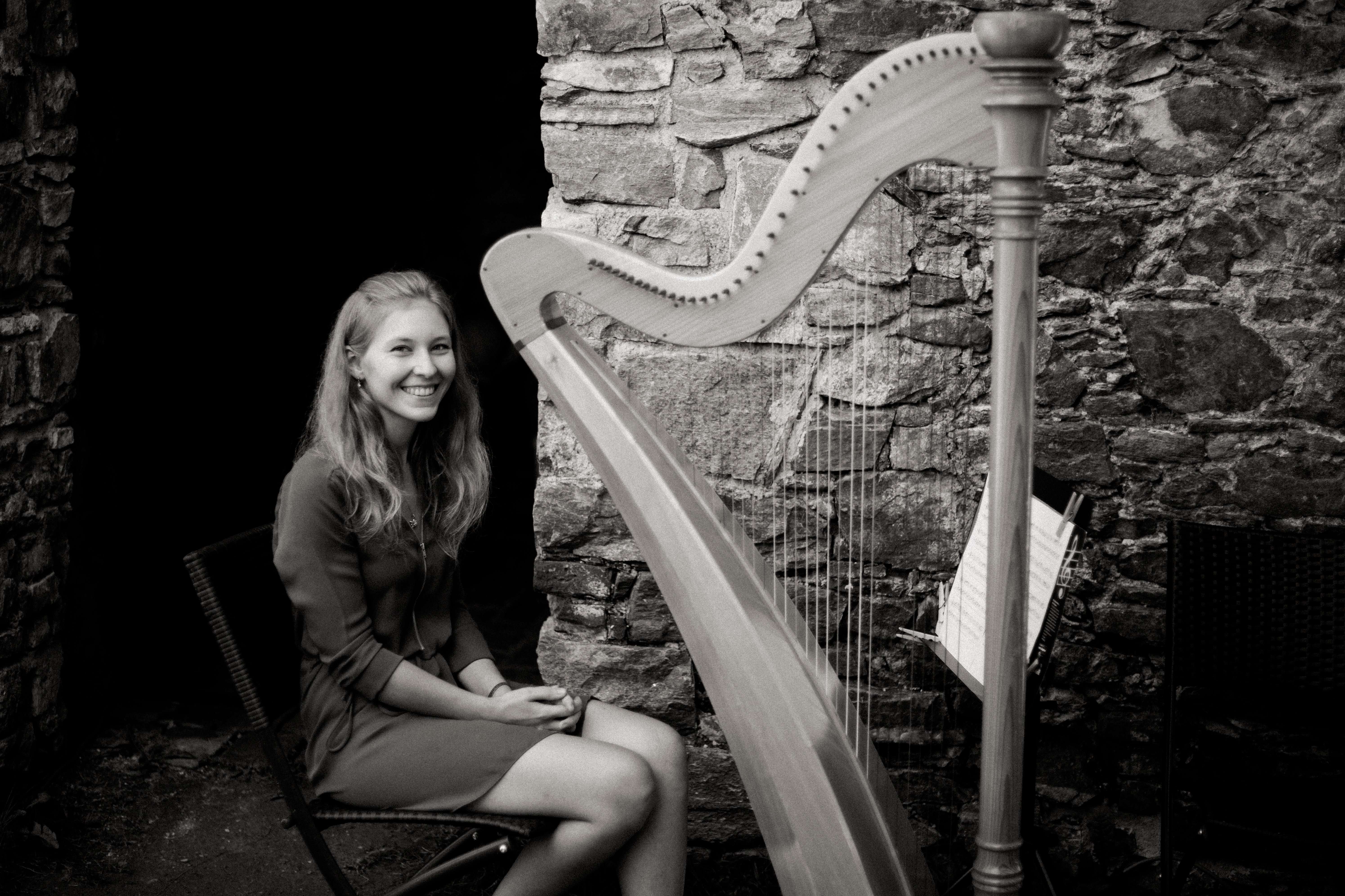 Hochzeitsmusik - Band-Typ: Sonstige - Wien-Stadt - Hochzeit auf der Ruine Dobra - Harfenistin Petra Mallin