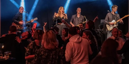 Hochzeitsmusik - Band-Typ: Quartett - Thüringen - Mr JAM, die Liveband für Eure Hochzeit in Thüringen, Hessen und Sachsen. Die Partyband in Erfurt, Leipzig, Kassel und Fulda. - Mr JAM • Hochzeitsband für erstklassiges Live Entertainment
