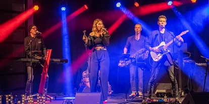 Hochzeitsmusik - Band-Typ: Quartett - Thüringen - Mr JAM, die Liveband für Eure Hochzeit in Thüringen, Hessen und Sachsen. Die Partyband in Erfurt, Leipzig, Kassel und Fulda. - Mr JAM • Hochzeitsband für erstklassiges Live Entertainment