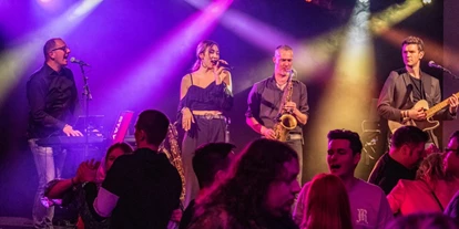 Hochzeitsmusik - Band-Typ: Quartett - Thüringen - Mr JAM, die Liveband für Eure Hochzeit in Thüringen, Hessen und Sachsen. Die Partyband in Erfurt, Leipzig, Kassel und Fulda. - Mr JAM • Hochzeitsband für erstklassiges Live Entertainment