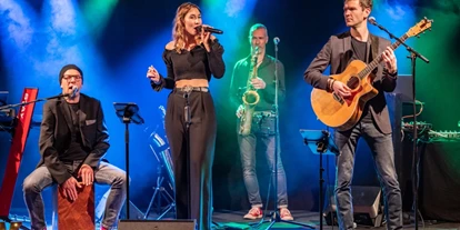 Hochzeitsmusik - Band-Typ: Quartett - Thüringen - Mr JAM, die Liveband für Eure Hochzeit in Thüringen, Hessen und Sachsen. Die Partyband in Erfurt, Leipzig, Kassel und Fulda. - Mr JAM • Hochzeitsband für erstklassiges Live Entertainment