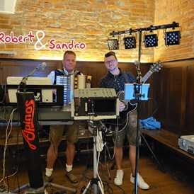 Hochzeitsband: Duo Robert & Sandro