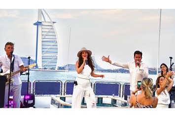 Hochzeitsband: Liveband Pianobeat auf einer Yacht in Dubai. - pianobeat partyband