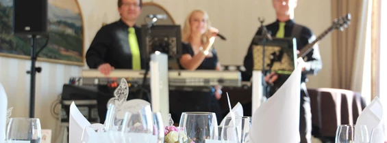Hochzeitsband: Caipirinha stilvoll im Schloss Montfort Langenargen am Bodensee - Caipirinha Partyband München