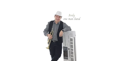Hochzeitsmusik - Musikrichtungen: Hits von Heute - Aleinunterhalter mit freude an Musik und Unterhaltung. Für Geburtstag 
                                 Hochzeit 
                                 Party wo Volksmuik und Schlager 
                                 erwünscht wird.  - Andreas Fakesch